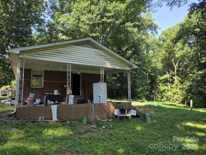 520 Summerow Road, Stanley, NC 28164.  MLS# CAR4278052, YatesRealty ID 27489. 