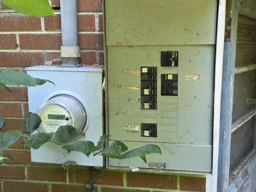 520 Summerow Road, Stanley, NC 28164.  MLS# CAR4278052, YatesRealty ID 27489. 