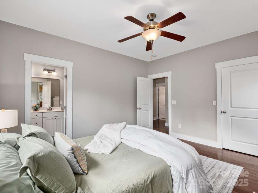 9 Hyde Park Place, Arden, NC 28704.  MLS# CAR4217038, YatesRealty ID 2749. 