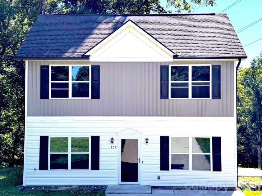 207 Freedom Drive, Albemarle, NC 28001.  MLS# CAR4389545, YatesRealty ID 27492. 