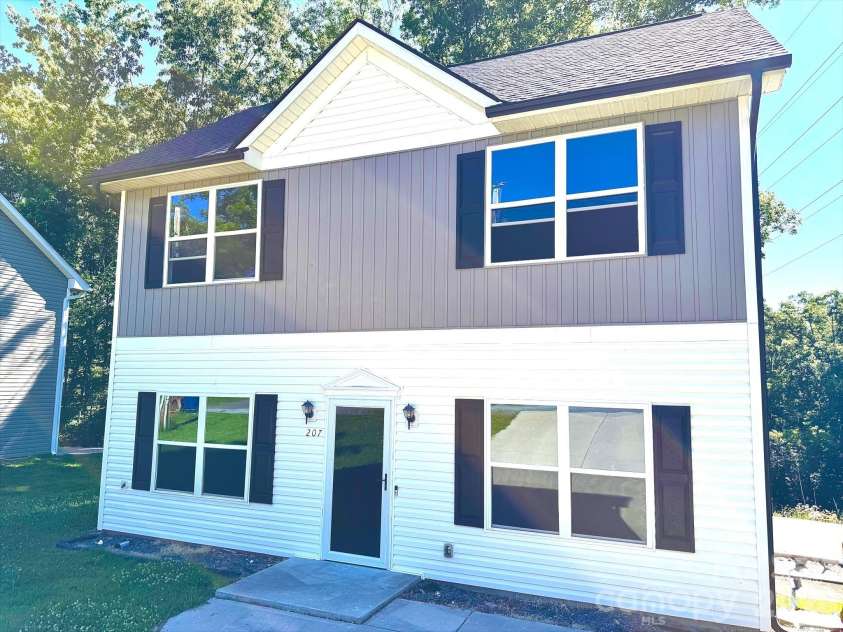 207 Freedom Drive, Albemarle, NC 28001.  MLS# CAR4389545, YatesRealty ID 27492. 