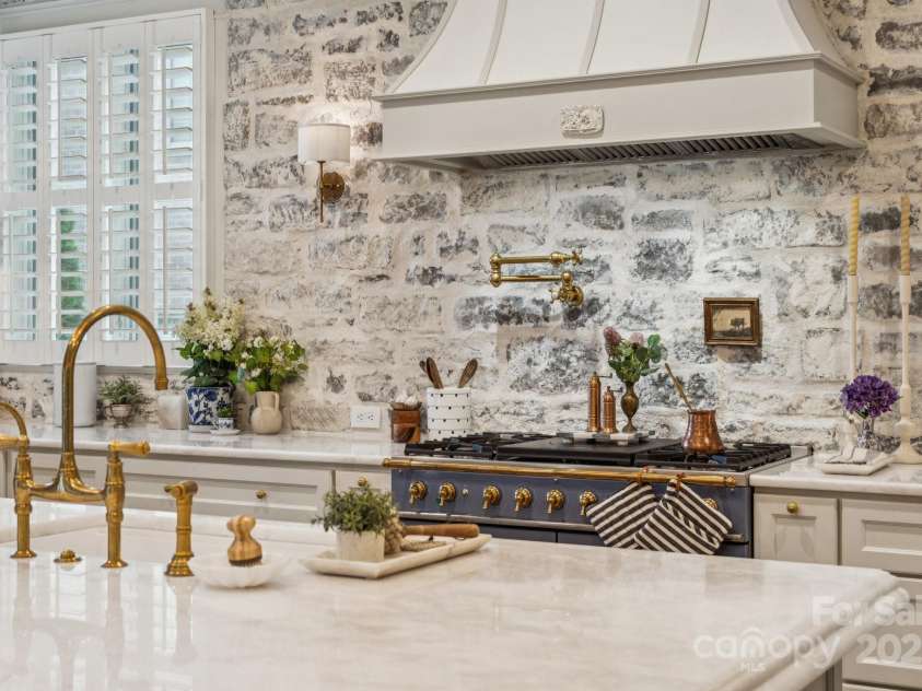 3519 McPherson Street, Waxhaw, NC 28173.  MLS# CAR4279631, YatesRealty ID 27492. Kitchen