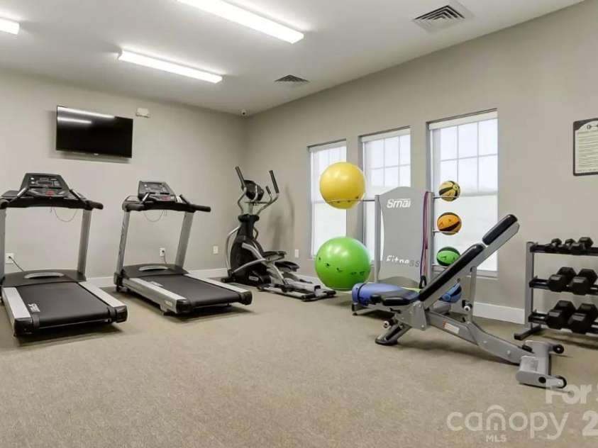 1320 Knob Creek Drive, Gastonia, NC 28054.  MLS# CAR4281293, YatesRealty ID 27493. Amenities