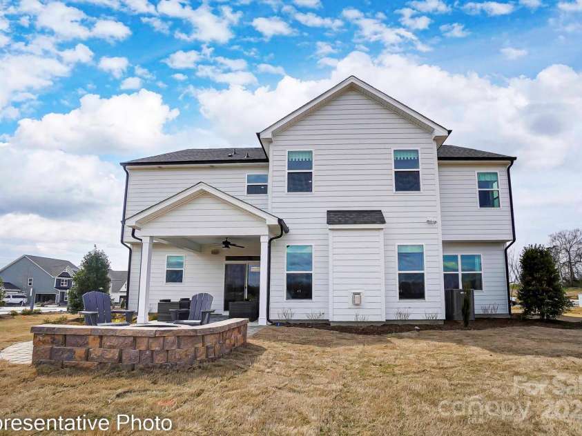 1320 Knob Creek Drive, Gastonia, NC 28054.  MLS# CAR4281293, YatesRealty ID 27493. This c