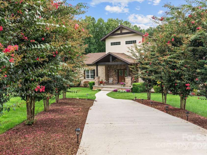 4616 Gold Finch Drive, Denver, NC 28037.  MLS# CAR4256561, YatesRealty ID 27494. 