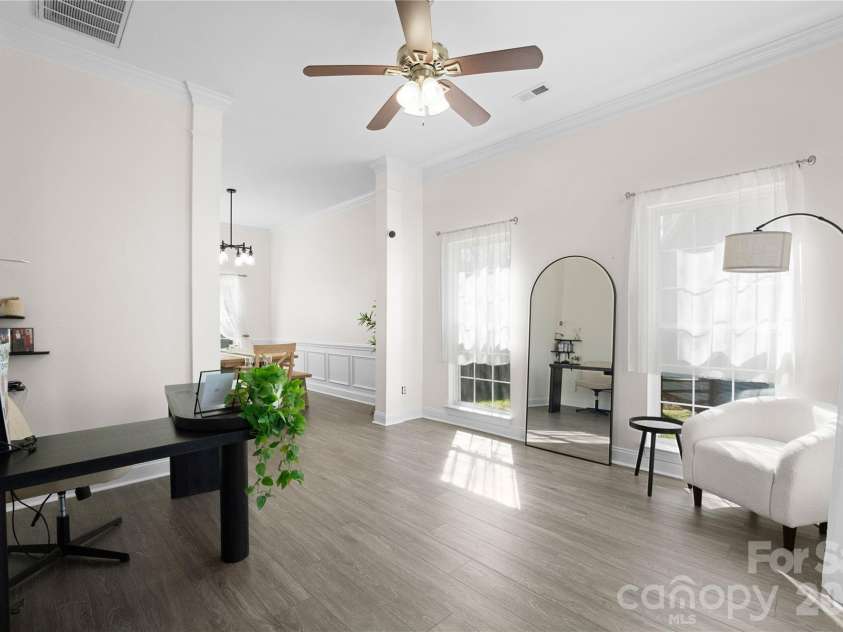 4704 Lone Tree Court, Charlotte, NC 28269.  MLS# CAR4375294, YatesRealty ID 27495. 