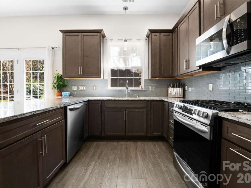 4704 Lone Tree Court, Charlotte, NC 28269.  MLS# CAR4375294, YatesRealty ID 27495. 