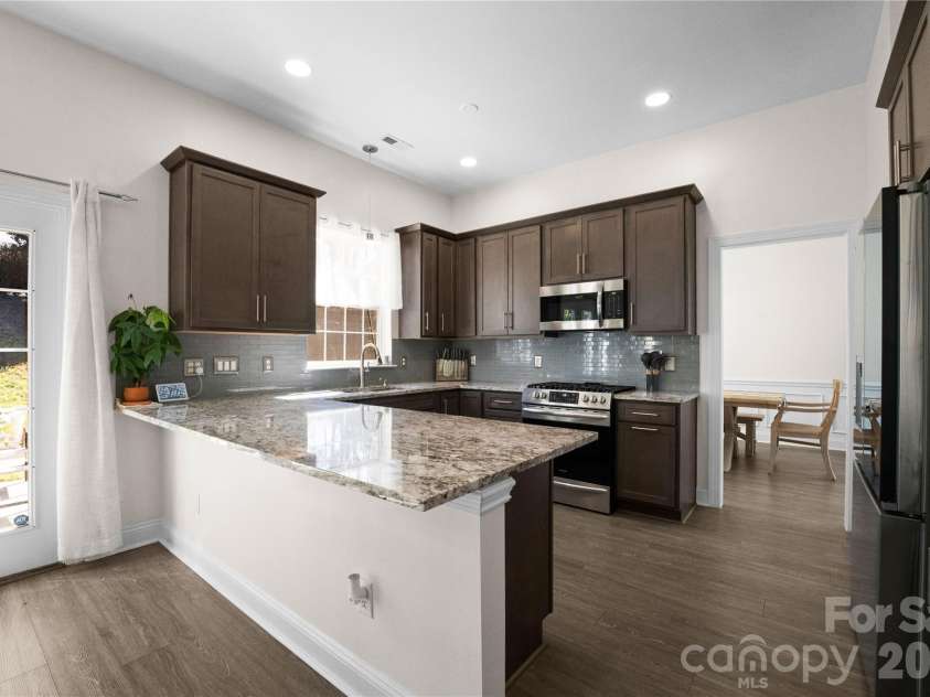 4704 Lone Tree Court, Charlotte, NC 28269.  MLS# CAR4375294, YatesRealty ID 27495. 