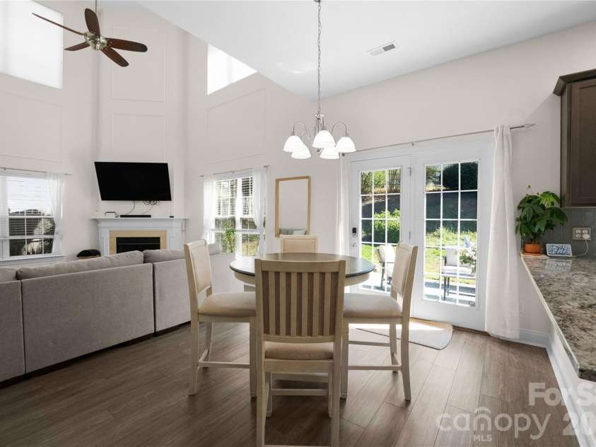 4704 Lone Tree Court, Charlotte, NC 28269.  MLS# CAR4375294, YatesRealty ID 27495. 