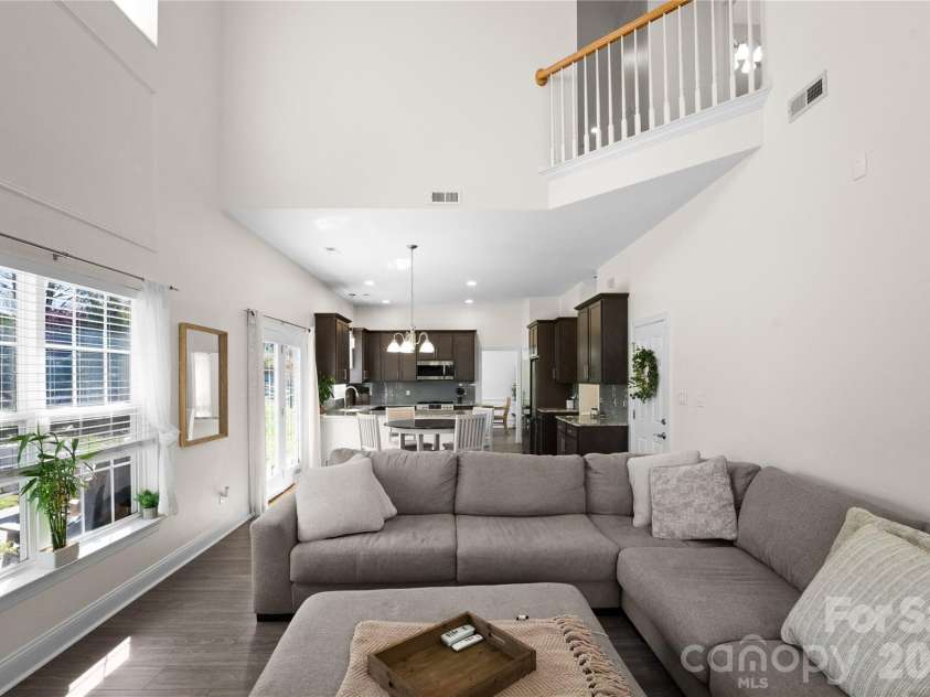 4704 Lone Tree Court, Charlotte, NC 28269.  MLS# CAR4375294, YatesRealty ID 27495. 