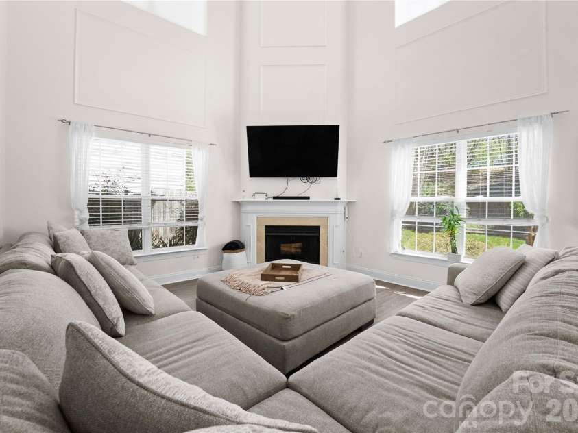 4704 Lone Tree Court, Charlotte, NC 28269.  MLS# CAR4375294, YatesRealty ID 27495. 