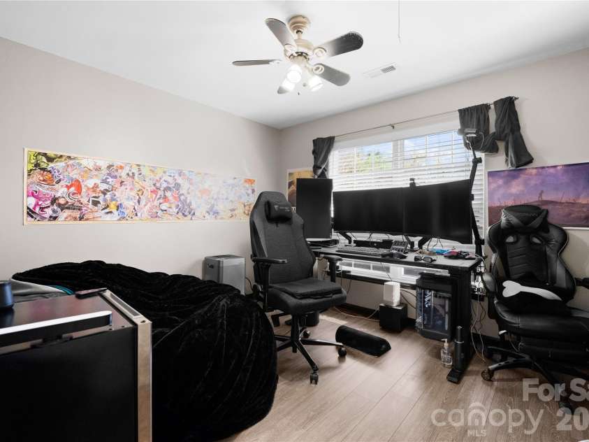 4704 Lone Tree Court, Charlotte, NC 28269.  MLS# CAR4375294, YatesRealty ID 27495. 