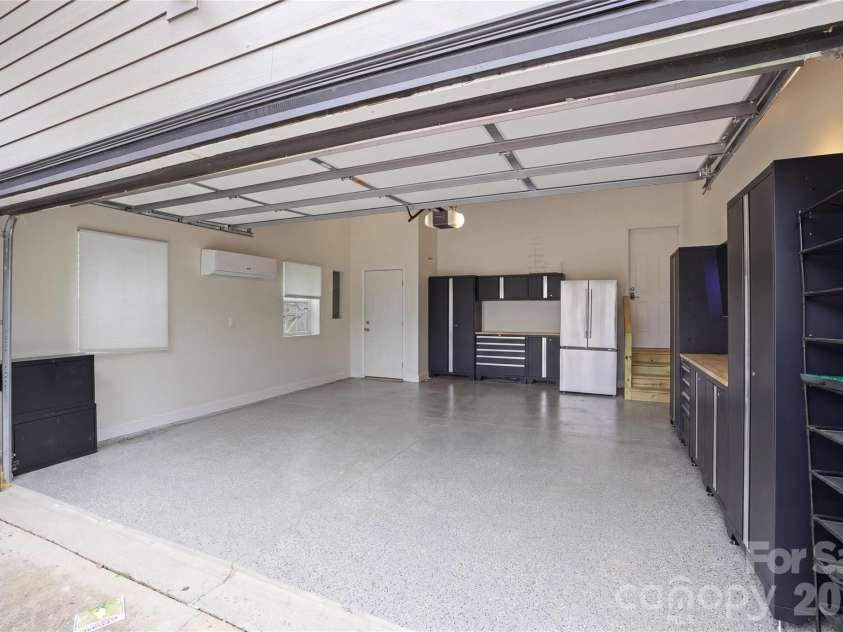 4704 Lone Tree Court, Charlotte, NC 28269.  MLS# CAR4375294, YatesRealty ID 27495. 