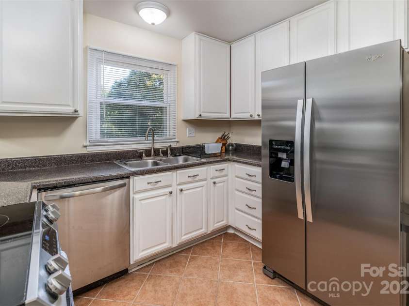 5111 Coronado Drive, Charlotte, NC 28212.  MLS# CAR4291385, YatesRealty ID 27496. 