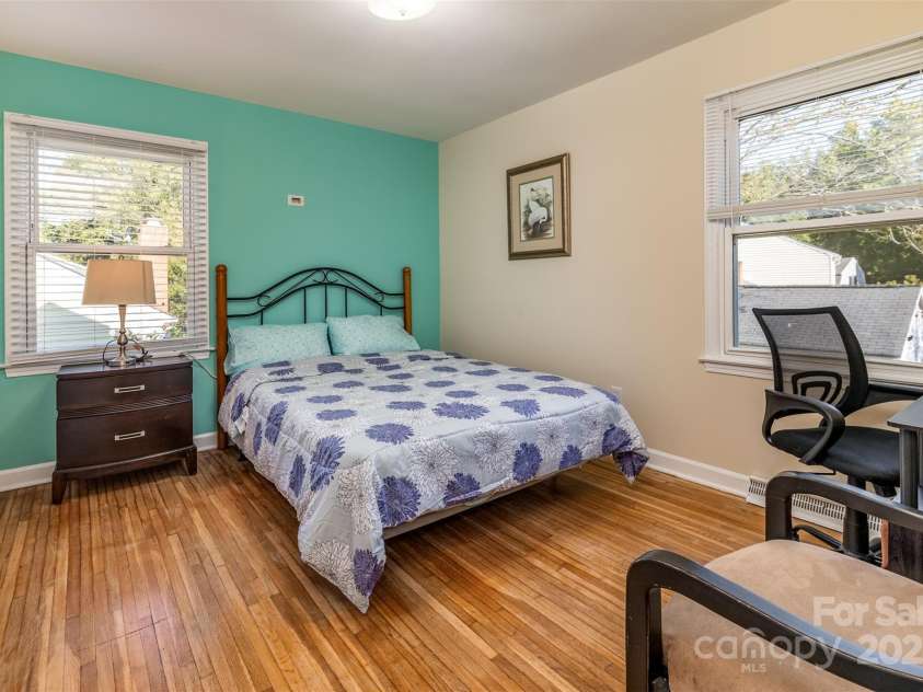 5111 Coronado Drive, Charlotte, NC 28212.  MLS# CAR4291385, YatesRealty ID 27496. 
