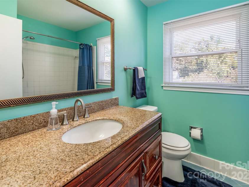 5111 Coronado Drive, Charlotte, NC 28212.  MLS# CAR4291385, YatesRealty ID 27496. 