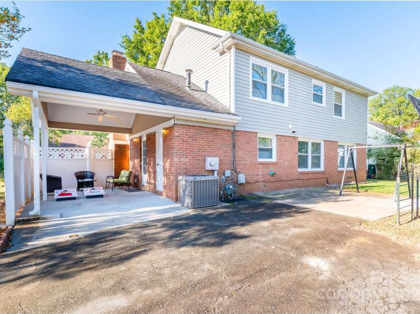 5111 Coronado Drive, Charlotte, NC 28212.  MLS# CAR4291385, YatesRealty ID 27496. 
