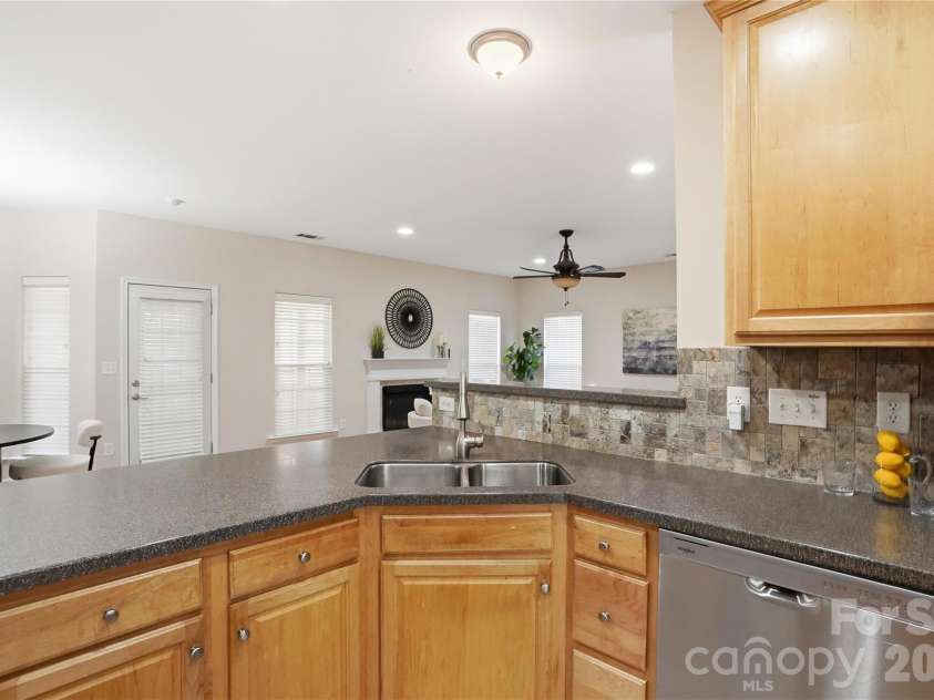 509 Evening Mist Drive, Fort Mill, SC 29708.  MLS# CAR4365881, YatesRealty ID 27497. 