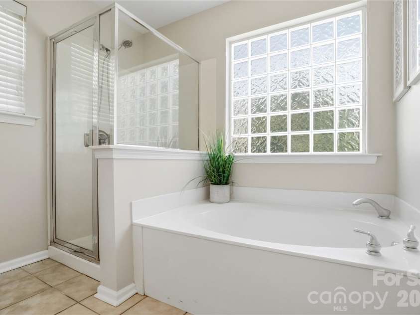 509 Evening Mist Drive, Fort Mill, SC 29708.  MLS# CAR4365881, YatesRealty ID 27497. 