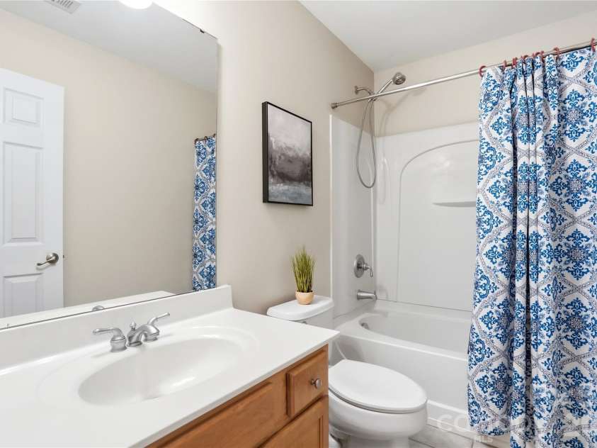 509 Evening Mist Drive, Fort Mill, SC 29708.  MLS# CAR4365881, YatesRealty ID 27497. 