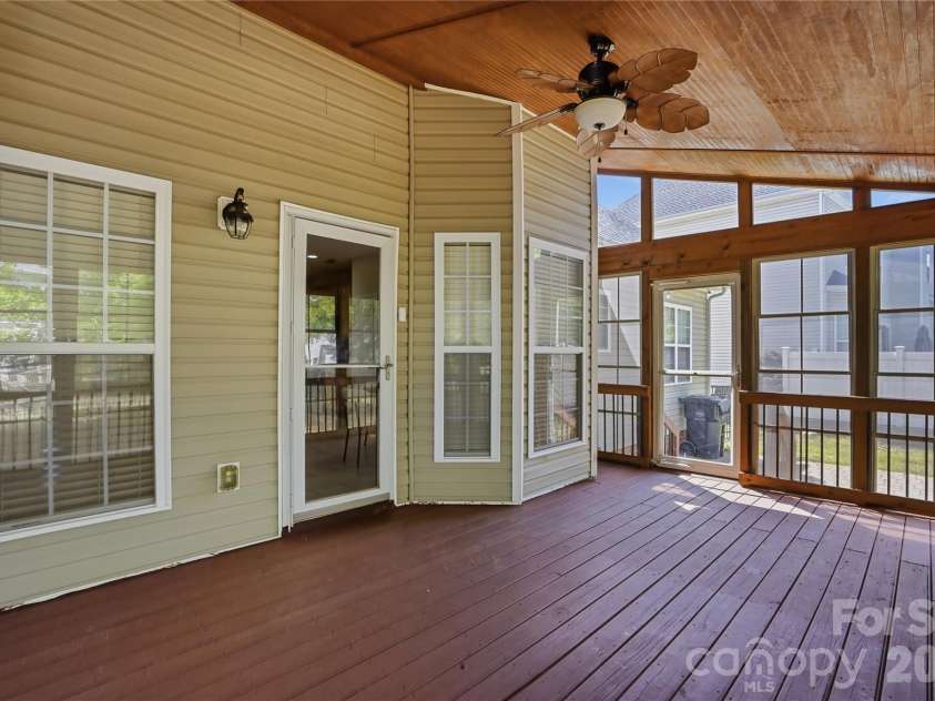 509 Evening Mist Drive, Fort Mill, SC 29708.  MLS# CAR4365881, YatesRealty ID 27497. 