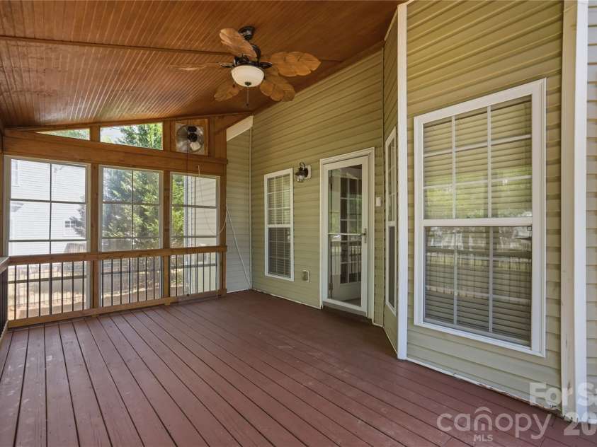 509 Evening Mist Drive, Fort Mill, SC 29708.  MLS# CAR4365881, YatesRealty ID 27497. 