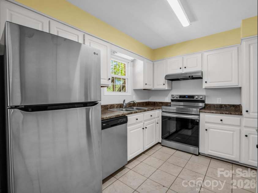 31 Firefly Lane, Saluda, NC 28773.  MLS# CAR4370921, YatesRealty ID 27498. Kitchen with newer appliances