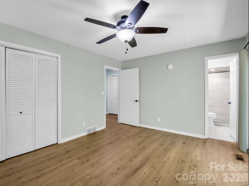 31 Firefly Lane, Saluda, NC 28773.  MLS# CAR4370921, YatesRealty ID 27498. Main Bedroom
