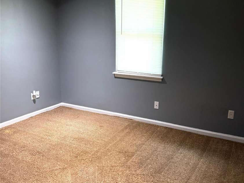 6832 Delta Lake Drive, Charlotte, NC 28215.  MLS# CAR4272457, YatesRealty ID 27499. 