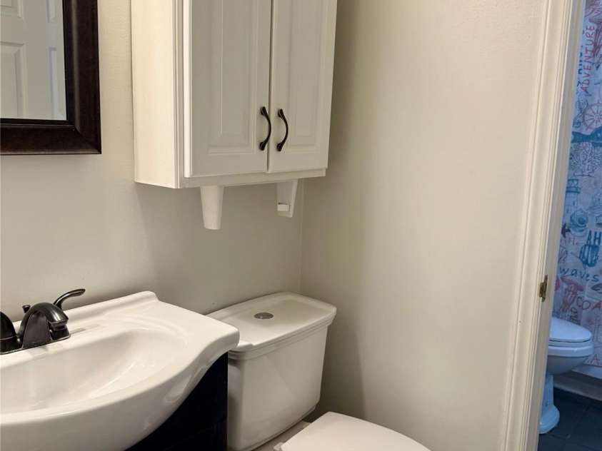 6832 Delta Lake Drive, Charlotte, NC 28215.  MLS# CAR4272457, YatesRealty ID 27499. 