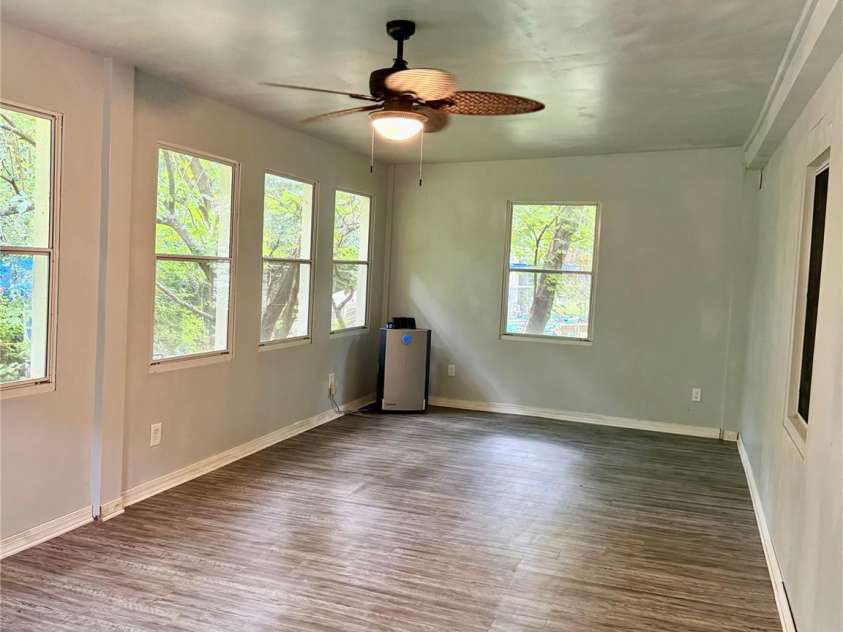 6832 Delta Lake Drive, Charlotte, NC 28215.  MLS# CAR4272457, YatesRealty ID 27499. 