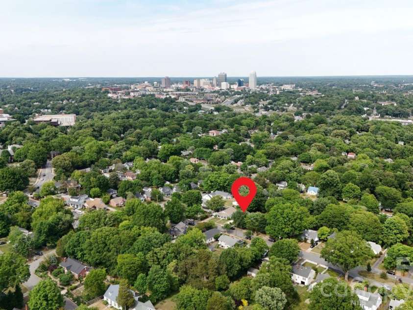 821 Watson Avenue, Winston Salem, NC 27103.  MLS# CAR4384198, YatesRealty ID 27499. 