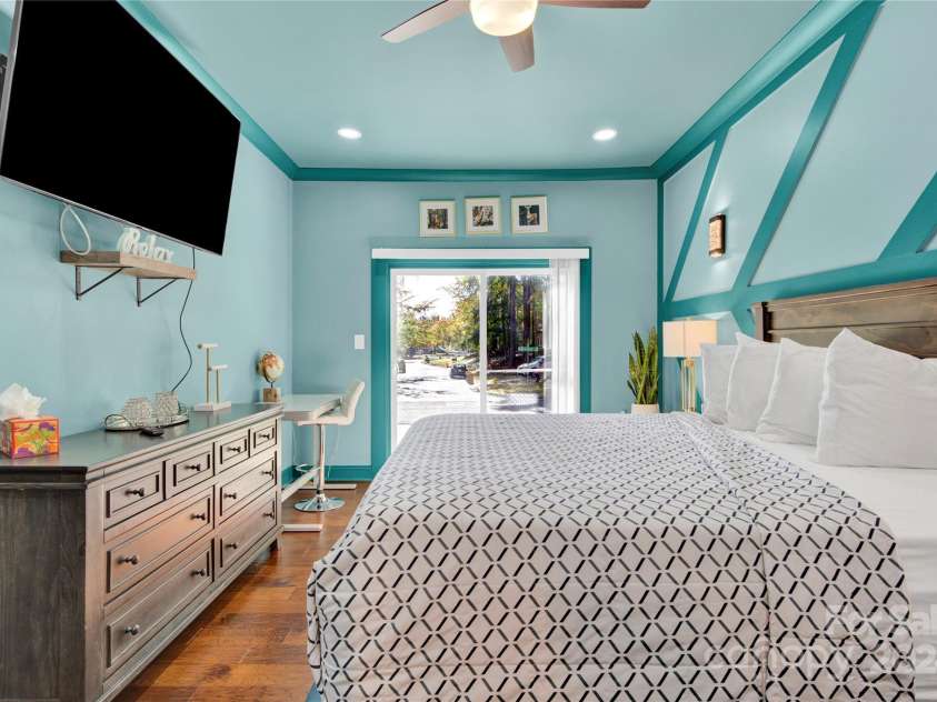 11116 Vista Canyon Drive, Charlotte, NC 28226.  MLS# CAR4201076, YatesRealty ID 275. 