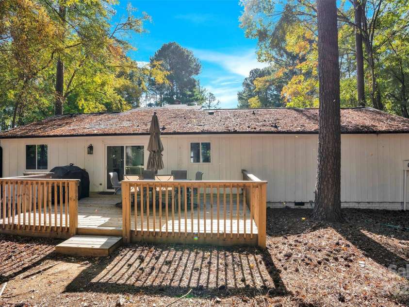 11116 Vista Canyon Drive, Charlotte, NC 28226.  MLS# CAR4201076, YatesRealty ID 275. 