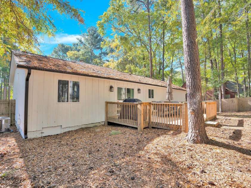 11116 Vista Canyon Drive, Charlotte, NC 28226.  MLS# CAR4201076, YatesRealty ID 275. 