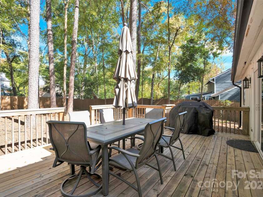 11116 Vista Canyon Drive, Charlotte, NC 28226.  MLS# CAR4201076, YatesRealty ID 275. 