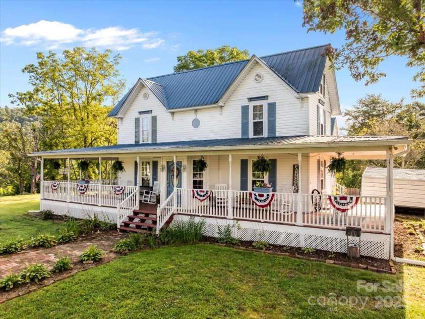 201 Murphy Hill Road, Weaverville, NC 28787.  MLS# CAR4296849, YatesRealty ID 275. 