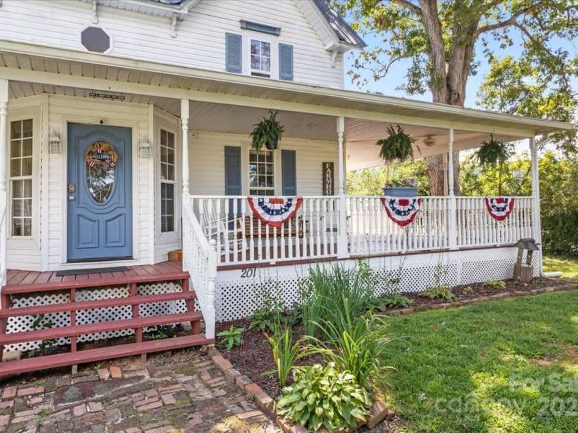 201 Murphy Hill Road, Weaverville, NC 28787.  MLS# CAR4296849, YatesRealty ID 275. 