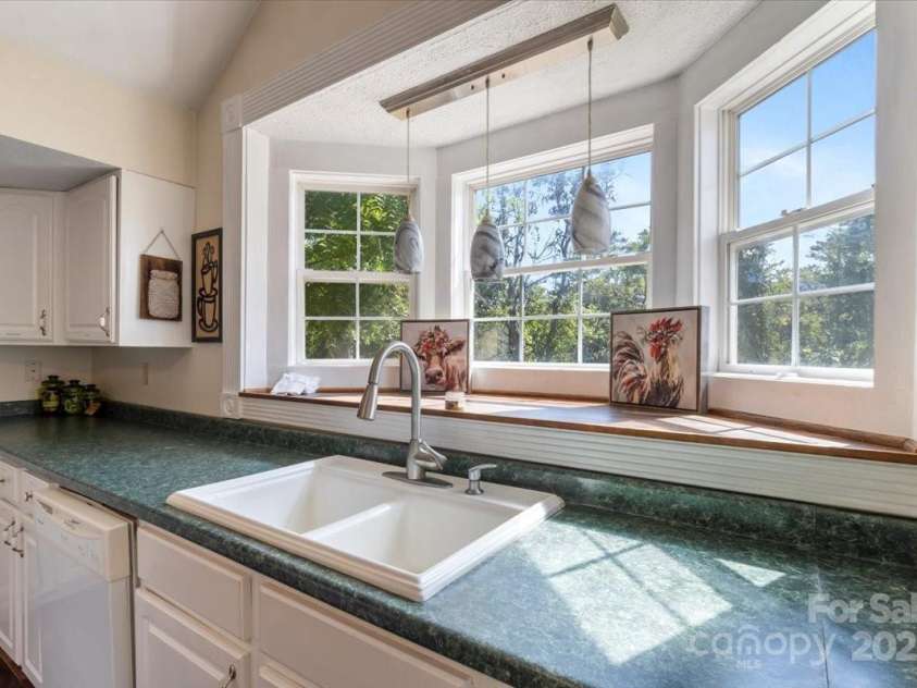 201 Murphy Hill Road, Weaverville, NC 28787.  MLS# CAR4296849, YatesRealty ID 275. 