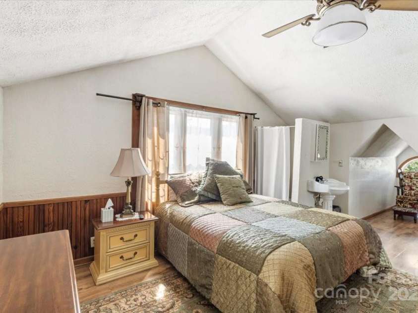 201 Murphy Hill Road, Weaverville, NC 28787.  MLS# CAR4296849, YatesRealty ID 275. 