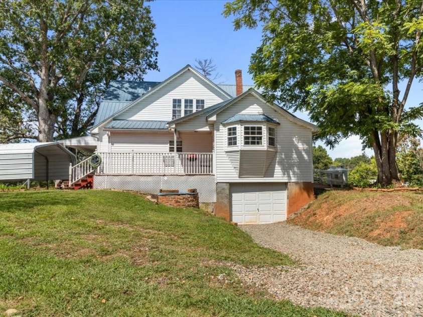 201 Murphy Hill Road, Weaverville, NC 28787.  MLS# CAR4296849, YatesRealty ID 275. 