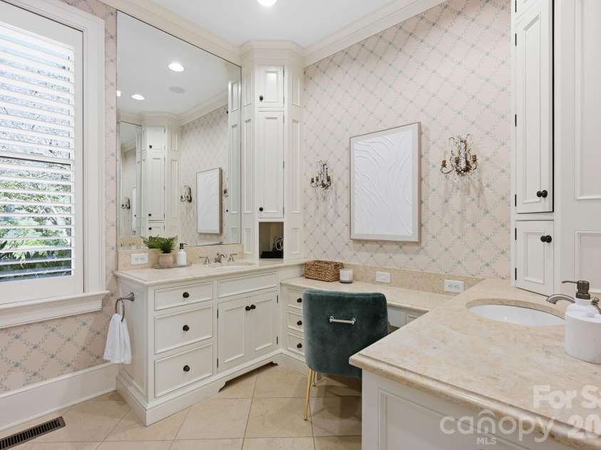 166 Iron Gate Circle, Mooresville, NC 28117.  MLS# CAR4314409, YatesRealty ID 2750. 