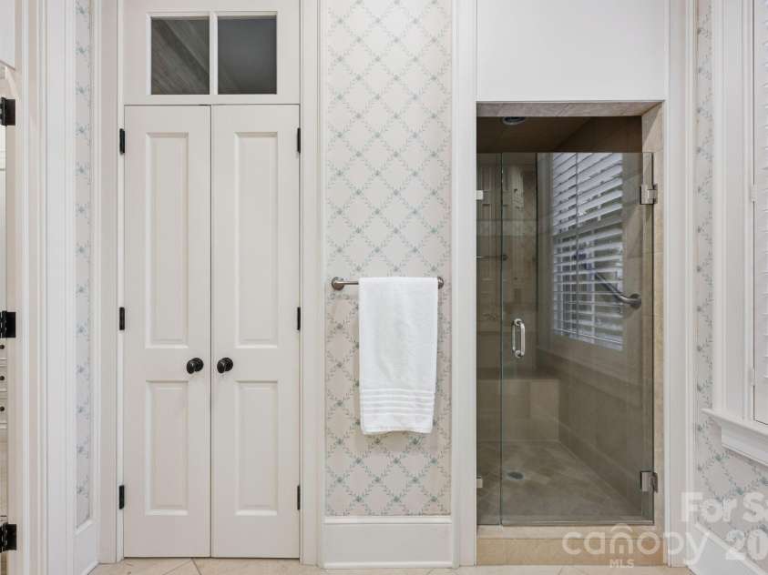 166 Iron Gate Circle, Mooresville, NC 28117.  MLS# CAR4314409, YatesRealty ID 2750. 