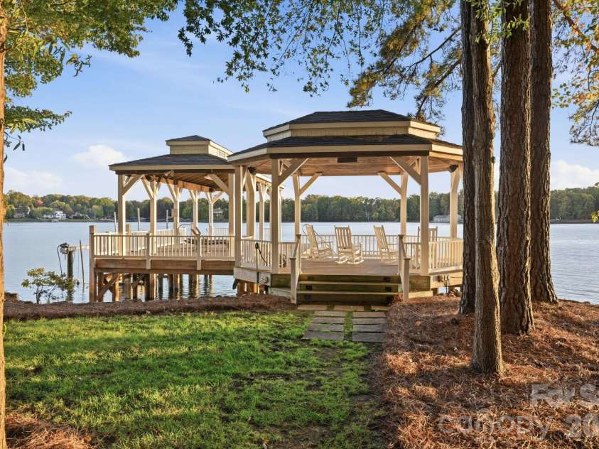 166 Iron Gate Circle, Mooresville, NC 28117.  MLS# CAR4314409, YatesRealty ID 2750. 