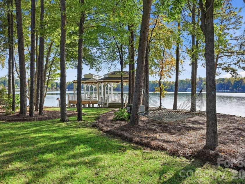 166 Iron Gate Circle, Mooresville, NC 28117.  MLS# CAR4314409, YatesRealty ID 2750. 