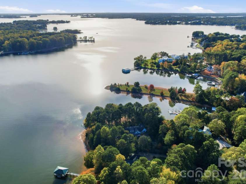 166 Iron Gate Circle, Mooresville, NC 28117.  MLS# CAR4314409, YatesRealty ID 2750. 