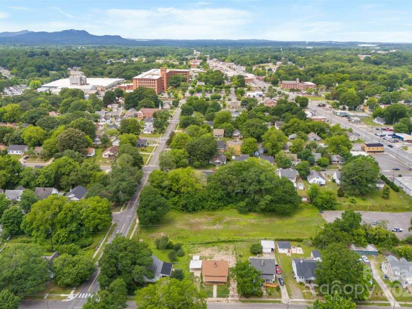 217 Highland Street, Gastonia, NC 28052.  MLS# CAR4260971, YatesRealty ID 2750. 