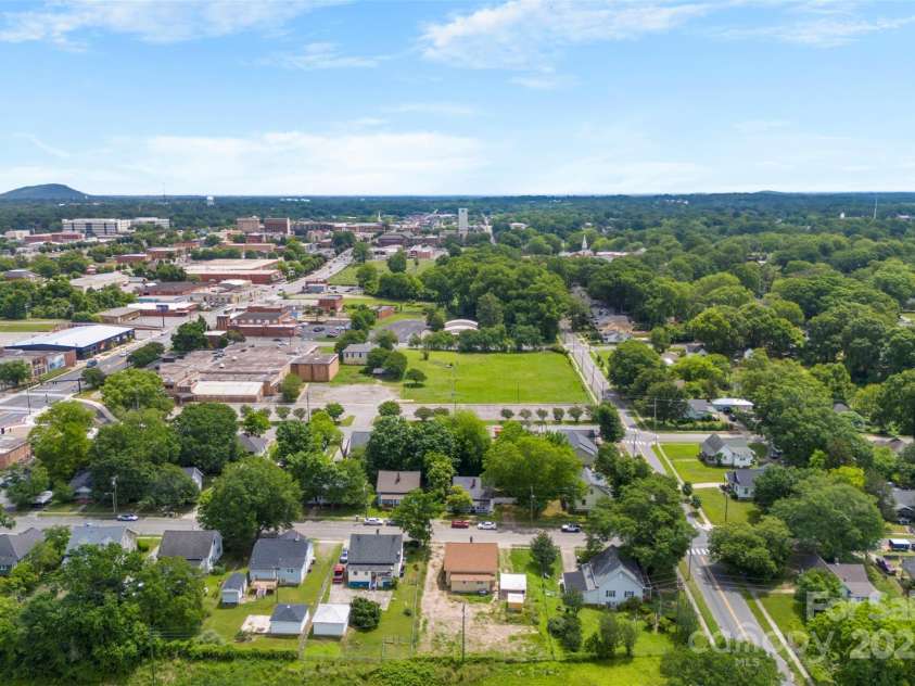 217 Highland Street, Gastonia, NC 28052.  MLS# CAR4260971, YatesRealty ID 2750. 