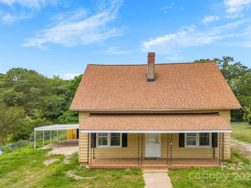 217 Highland Street, Gastonia, NC 28052.  MLS# CAR4260971, YatesRealty ID 2750. 
