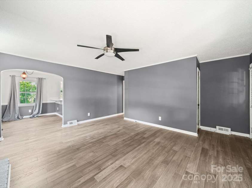 431 Ridge Street, Albemarle, NC 28001.  MLS# CAR4282915, YatesRealty ID 27500. 